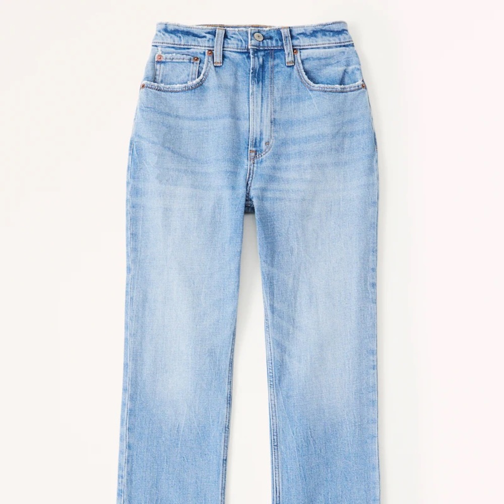 Abercrombie Curve Love Ankle Straight Jeans Short